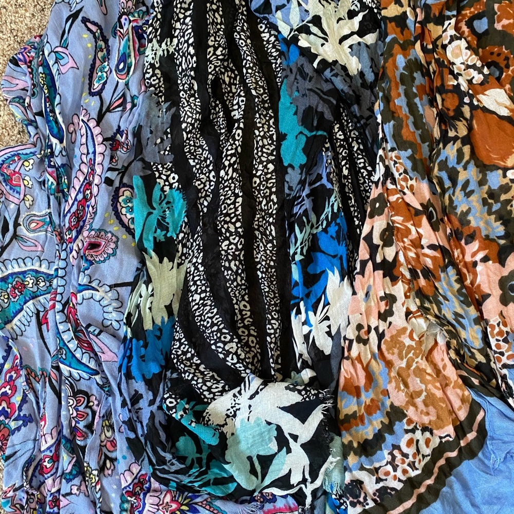 Bundle of vera Bradley scarves